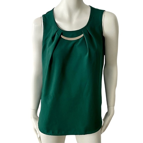 Mandy Evans Emerald Green Sleeveless Pleated Blouse Metal Accent Collar … - Picture 3 of 12
